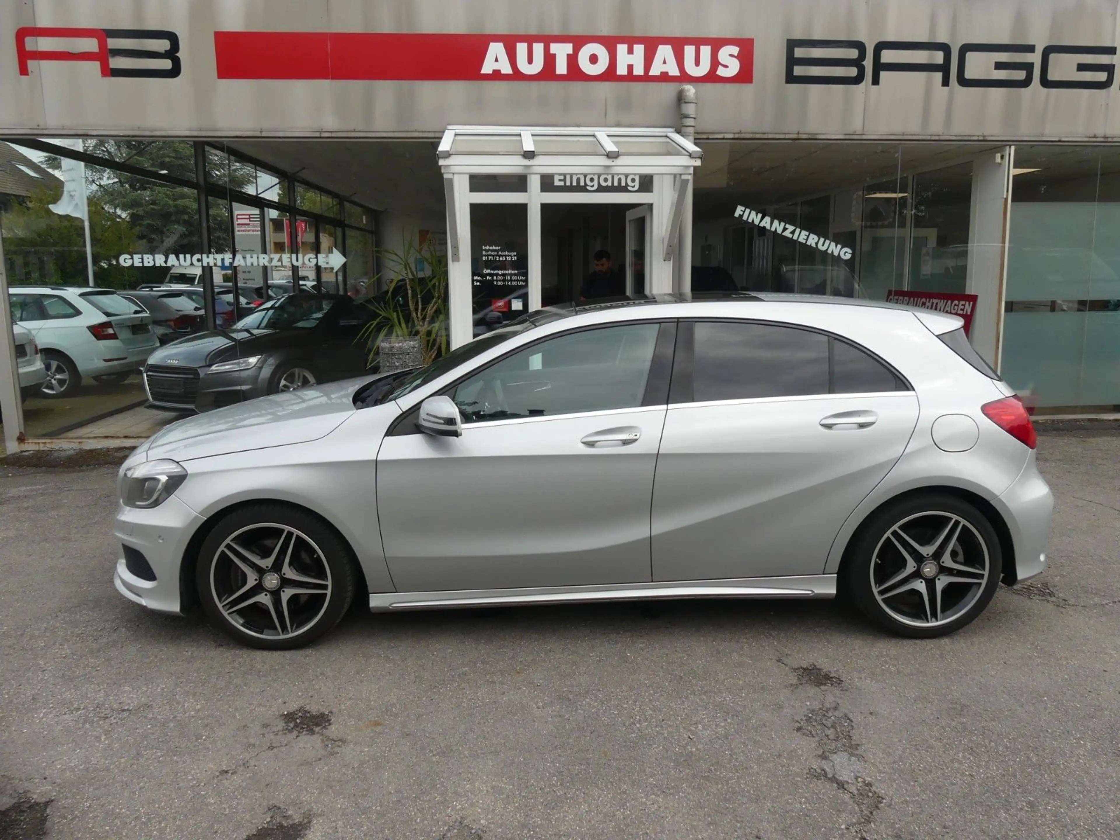 Mercedes-Benz A 220 Automatik AMG-LINE