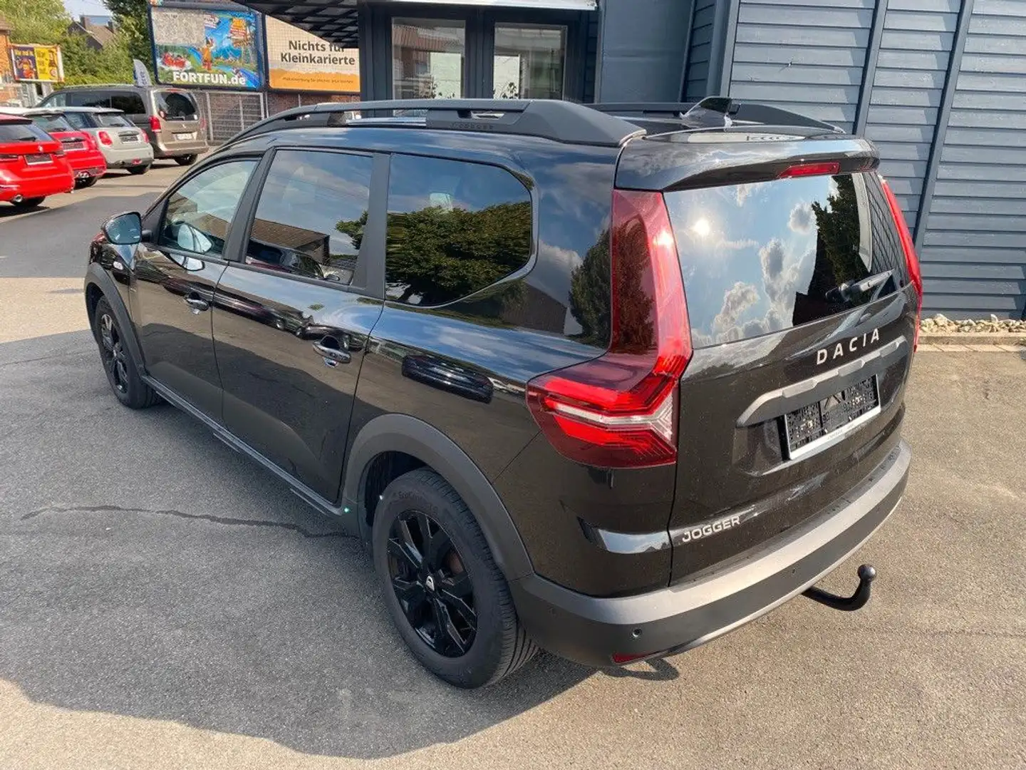 Dacia Jogger Extreme+ / AHK Schwarz - 2