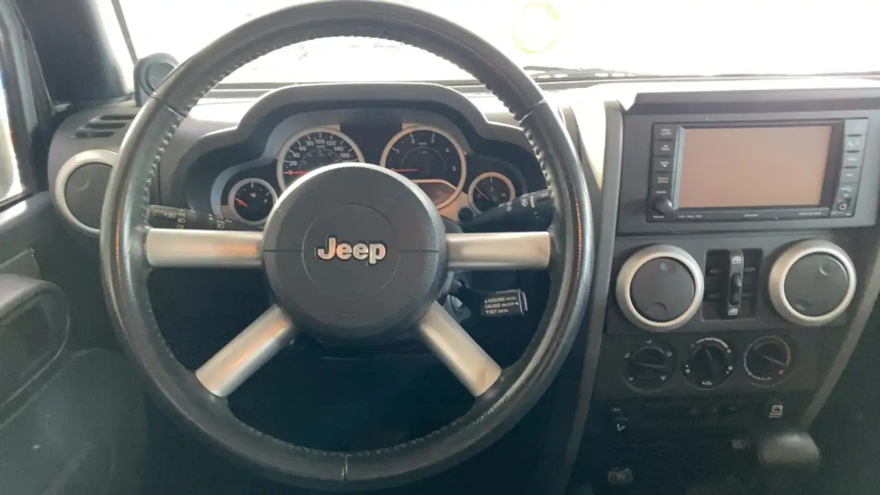 Jeep Wrangler Unlimited 2.8 CRD Sahara | 177 ch | BVA | Hard top | GPS | Sono Infinity | Régulateur de vitesse