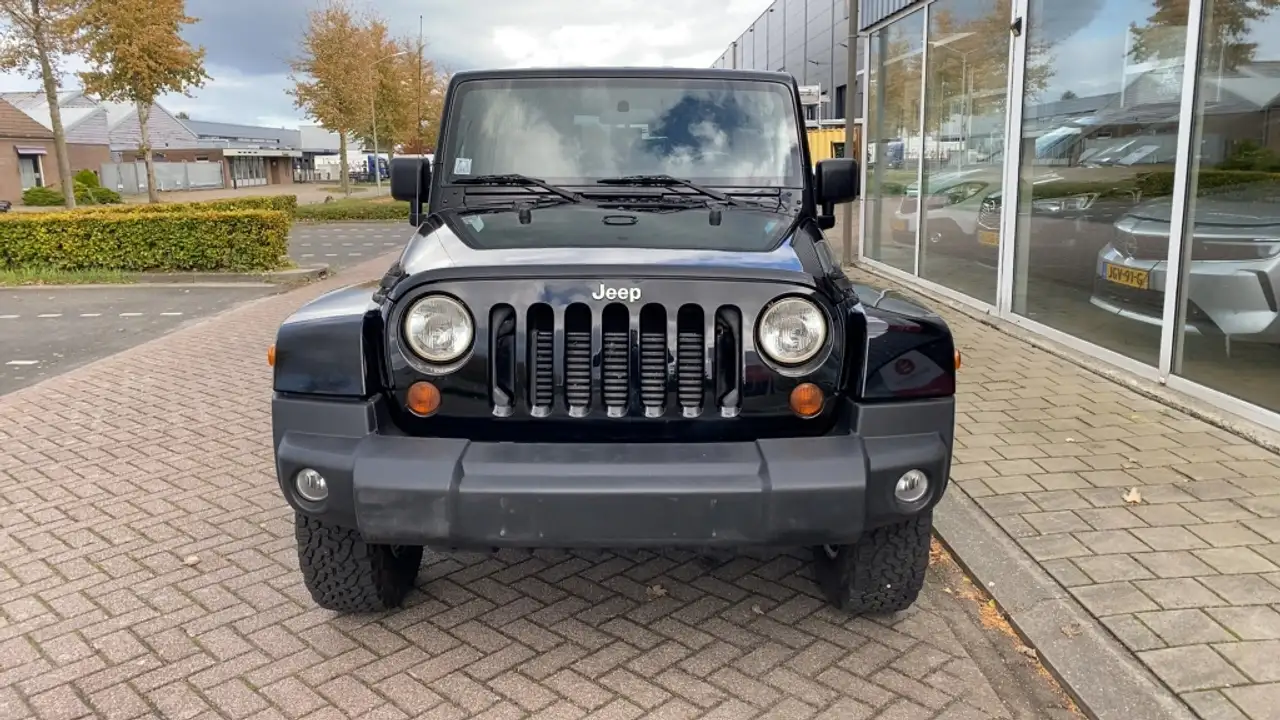 Jeep Wrangler Unlimited 2.8 CRD Sahara | 177 ch | BVA | Hard top | GPS | Sono Infinity | Régulateur de vitesse