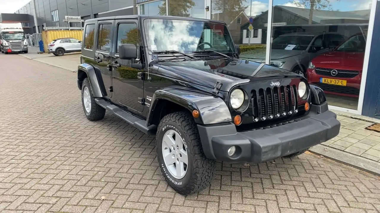 Jeep Wrangler Unlimited 2.8 CRD Sahara | 177 ch | BVA | Hard top | GPS | Sono Infinity | Régulateur de vitesse