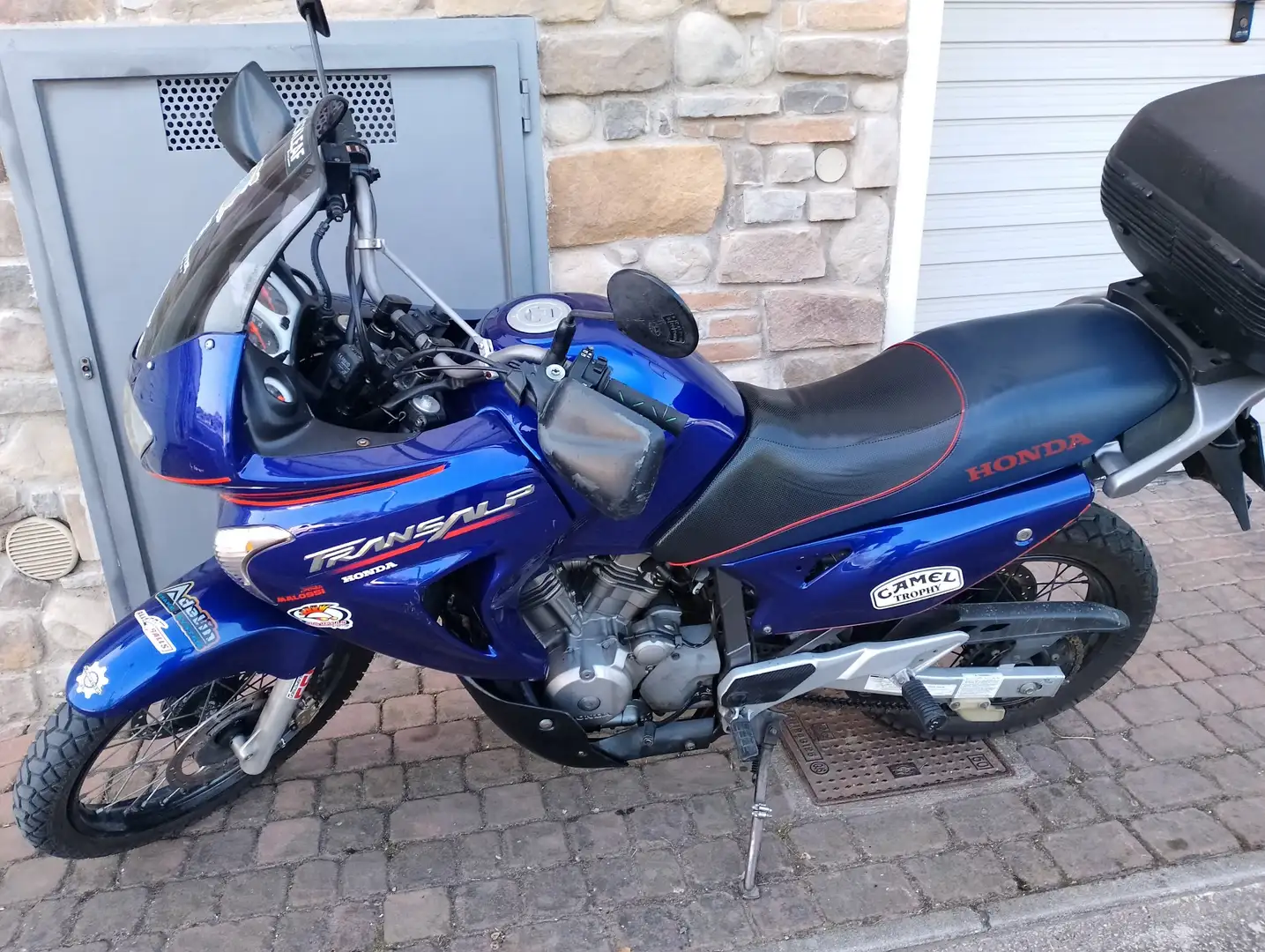 Honda Transalp 650 Azul - 1