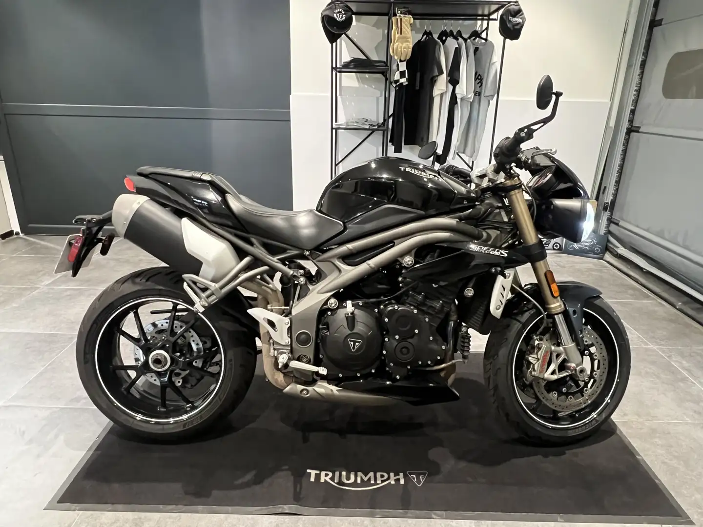 Triumph Speed Triple 1050 Noir - 1