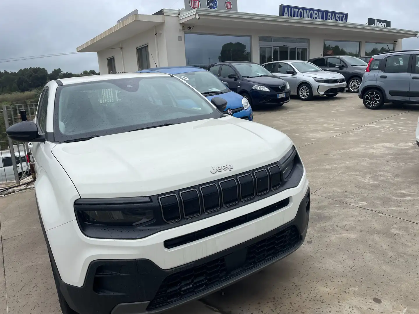 Jeep Avenger 1.2 turbo Longitude 100 CV MY 25 (NUOVA) Blanc - 1