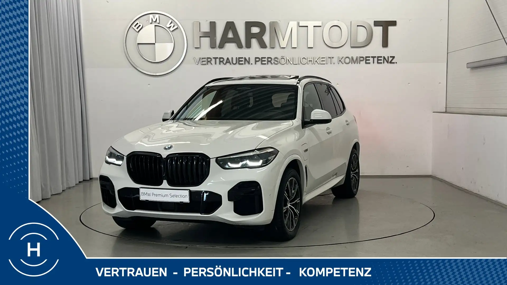 BMW X5 xDrive45e *M-Sportpaket / Panorama / Innovationspaket* Weiß - 1