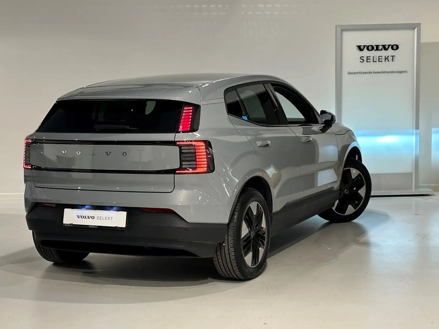 Volvo EX30 EV + electr trekhaak Szary - 2