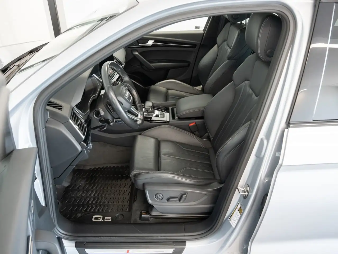 Audi Q5 снимка Audi Q5