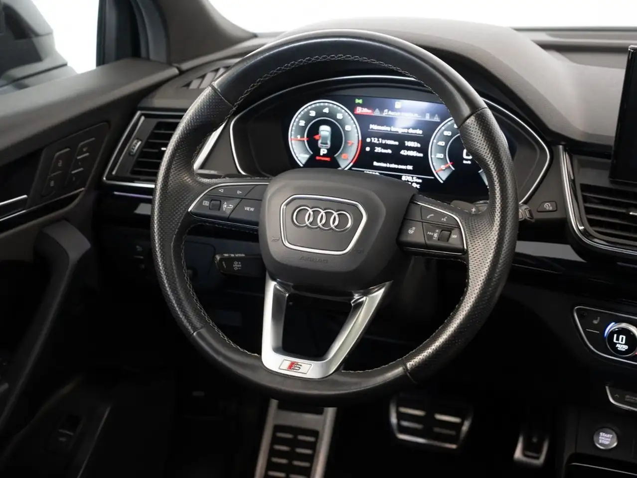 Audi Q5 снимка Audi Q5