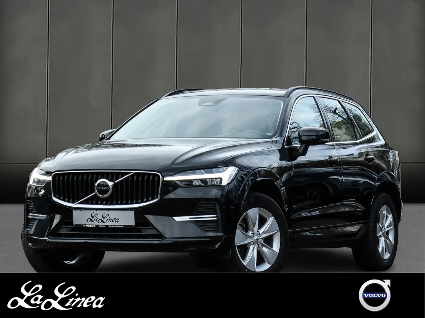 Volvo XC60 B4 Core Momentum Pro 2WD Schwarz - 1