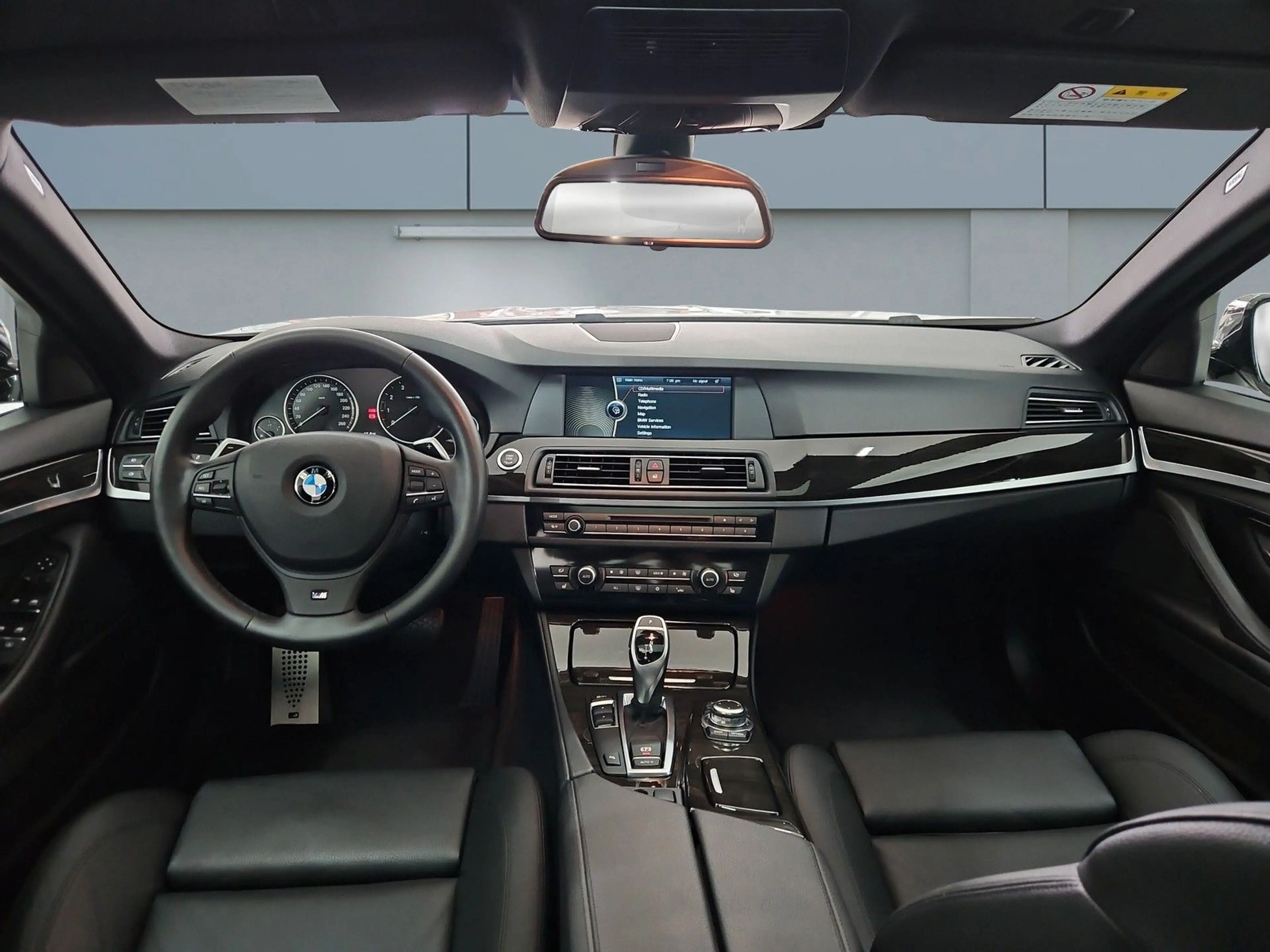 BMW 535 i Lim M-Paket MEM*SHZ*NAV*CAM*S-DACH*PDC*ROLL — photo 9