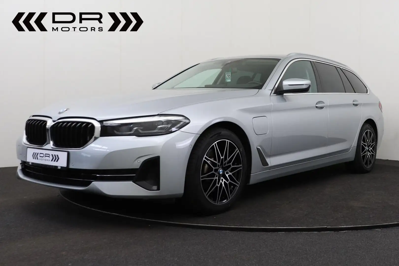 BMW 530 e TOURING FACELIFT - NAVI - DAB - TREKHAAK Zilver - 1