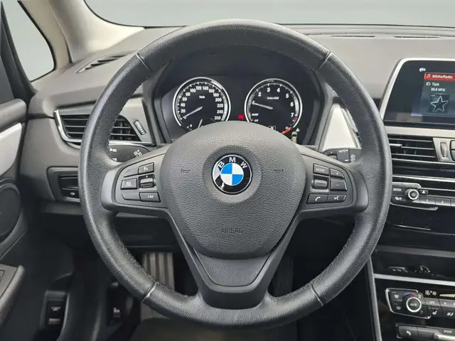 BMW 2 Series view 12