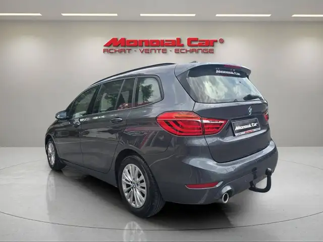 BMW 2 Series view 4