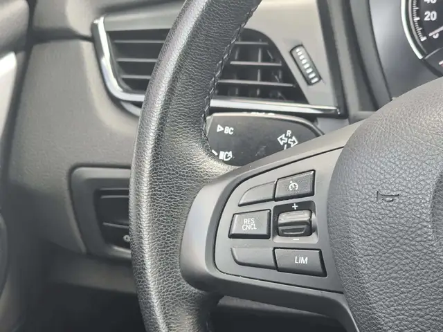 BMW 2 Series view 13