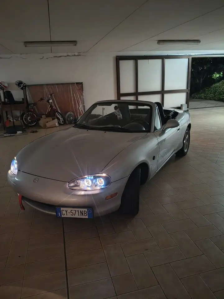 Mazda MX-5 1.6i 16v, foto 1
