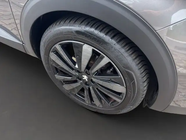 Peugeot 3008 view 8