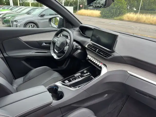 Peugeot 3008 view 10