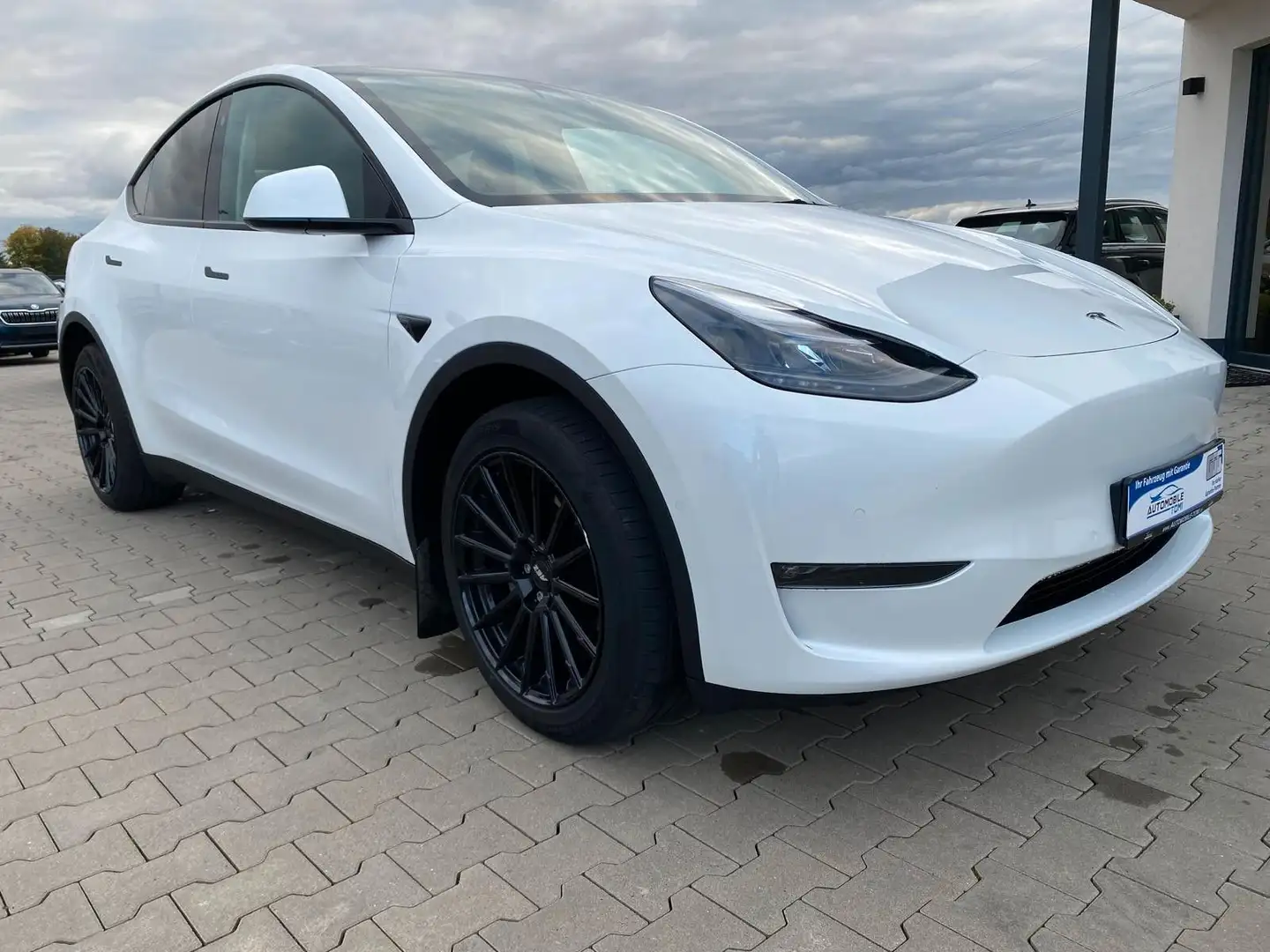 Tesla Model Y Long Range Dual Motor AWD|514PS|8fach| Blanc - 1