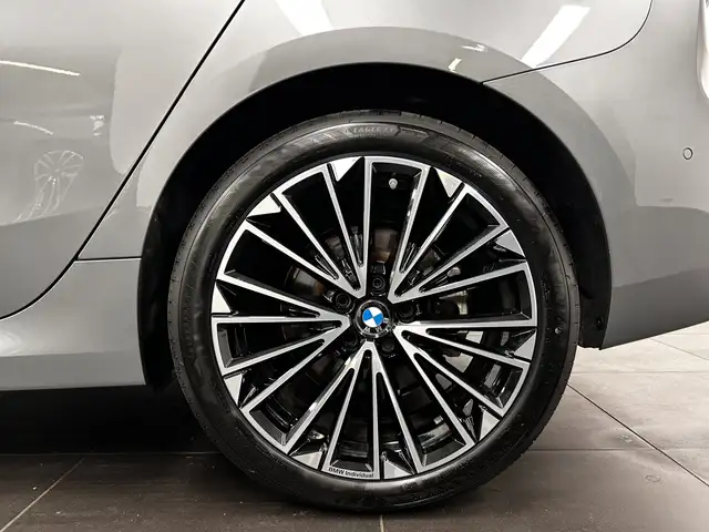 BMW 2 Series view 6