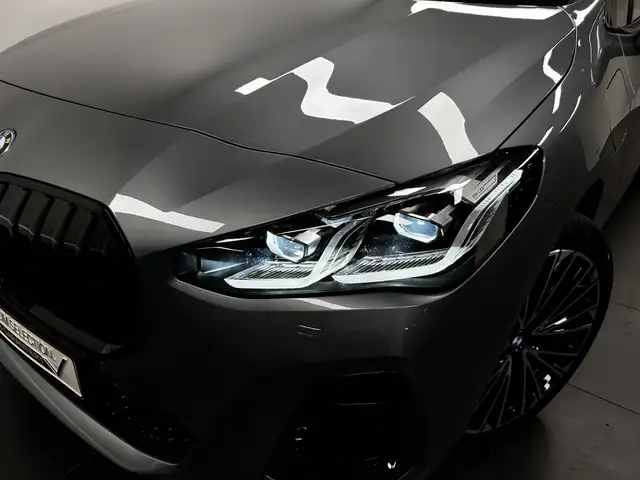 BMW 2 Series view 8