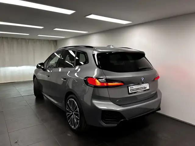 BMW 2 Series view 12