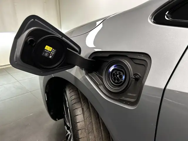 BMW 2 Series view 11
