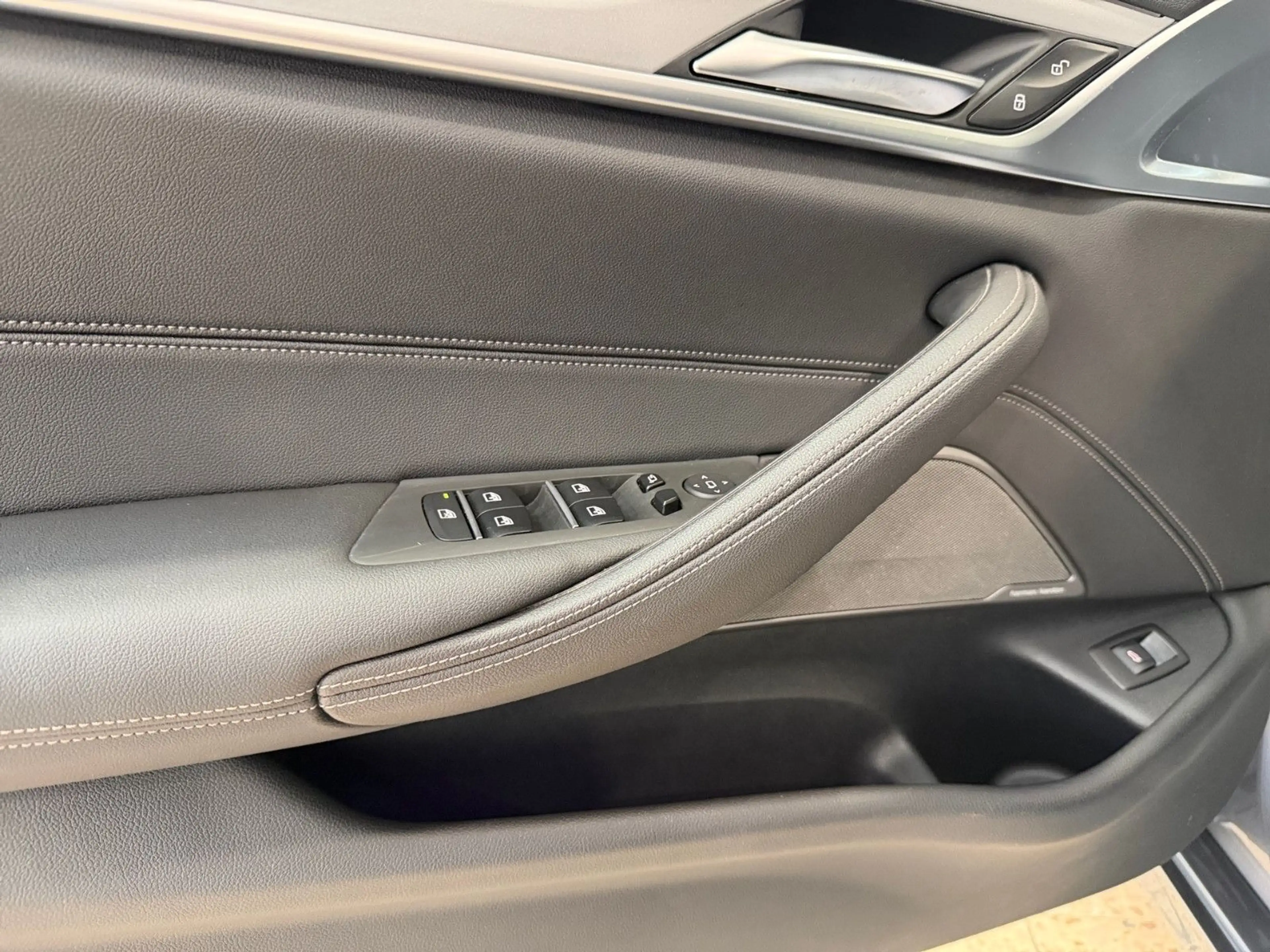 BMW 520 d Touring Business Paket*Ambiente*LED*KeyLess — photo 18