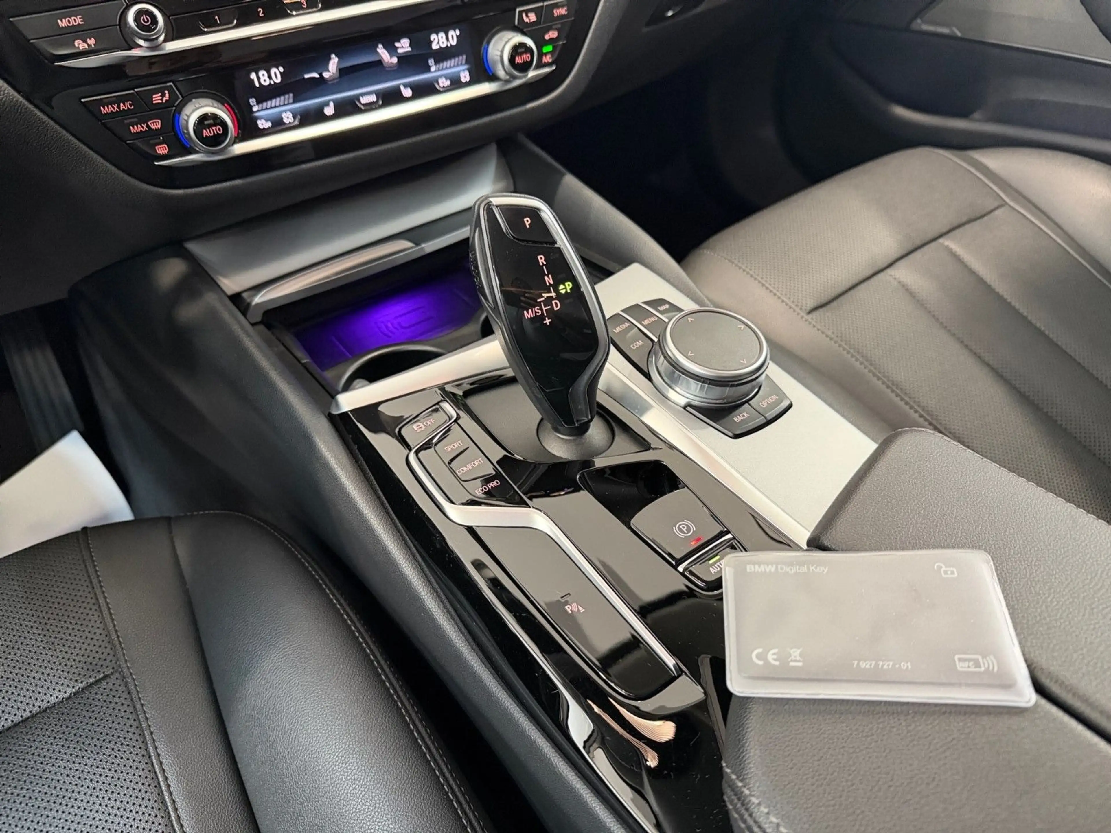 BMW 520 d Touring Business Paket*Ambiente*LED*KeyLess — photo 21