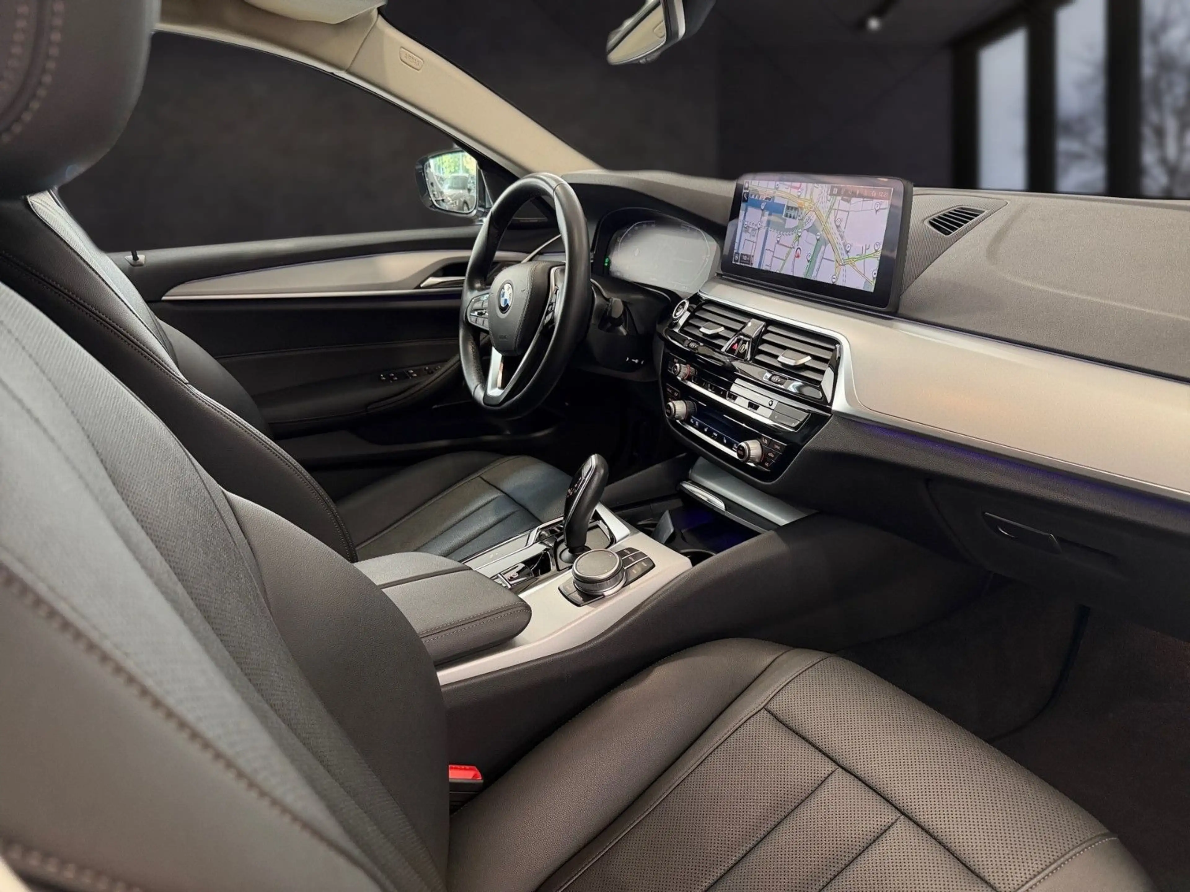 BMW 520 d Touring Business Paket*Ambiente*LED*KeyLess — photo 13