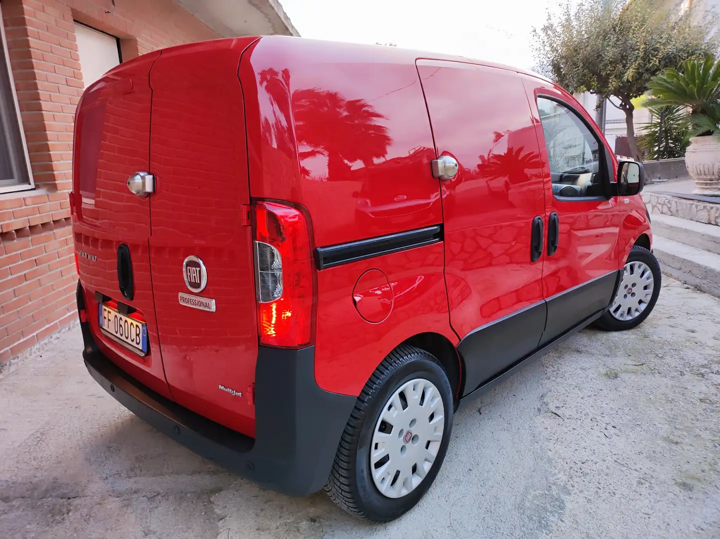 Fiat Fiorino Adventure 1.3 Mjet 95 cv Scaffali Inverter 220v Rojo - 2