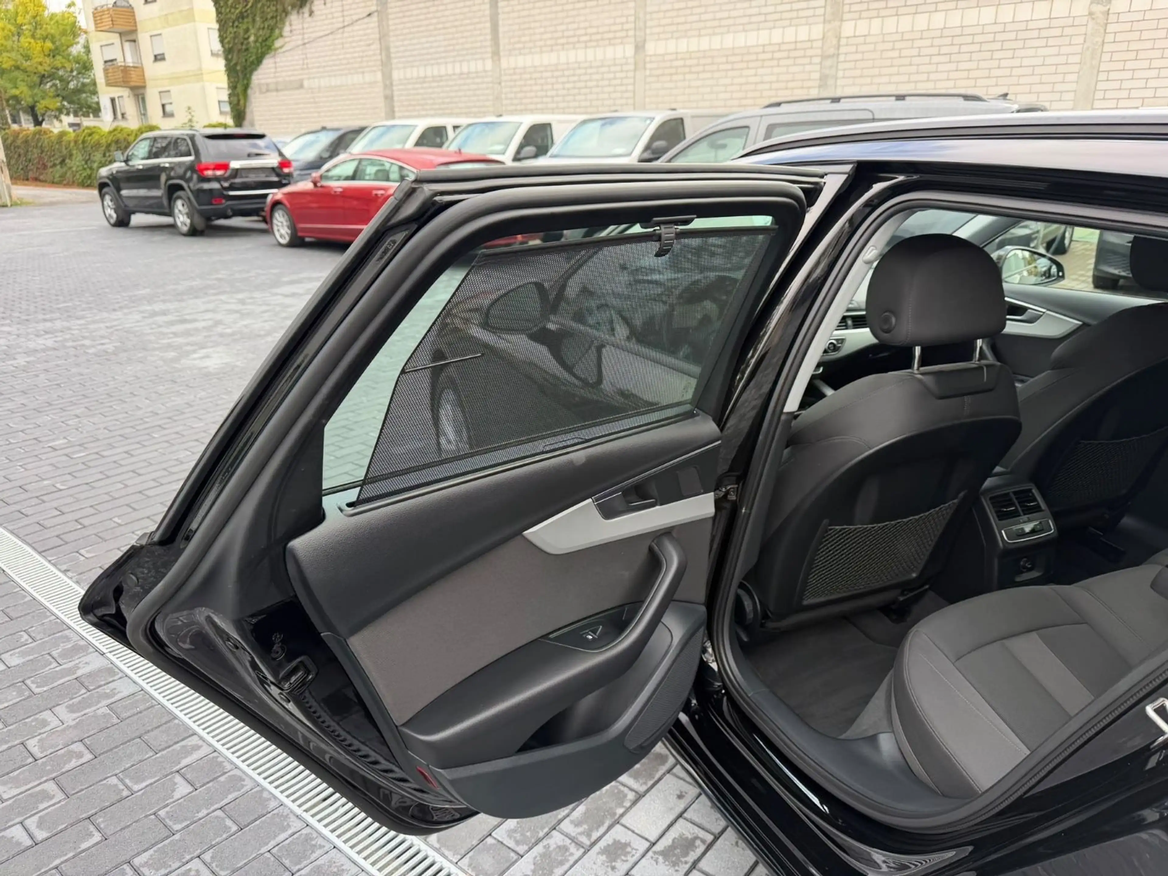 Audi A4 Avant40 TDI quattro Advanced*LED*KAM*NAVI*AHK — photo 6