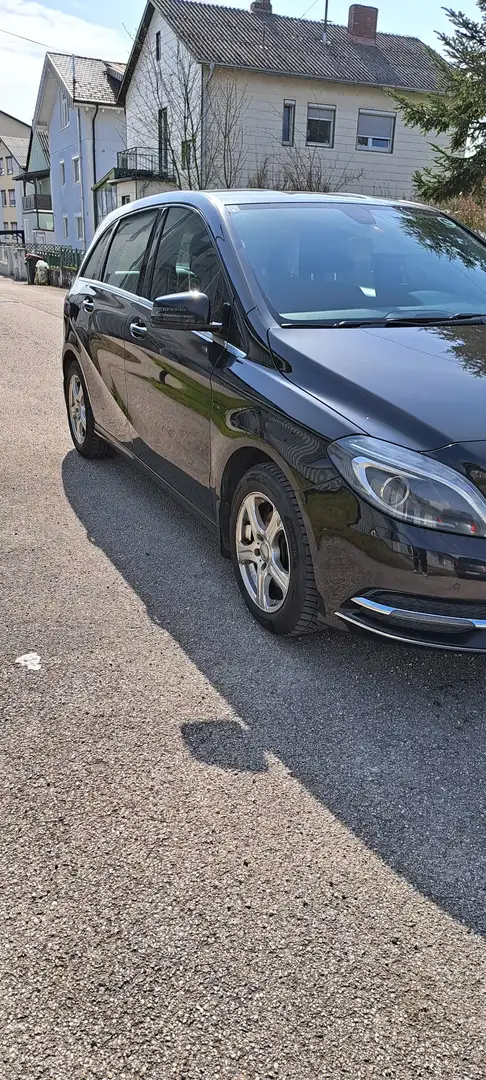 Mercedes-Benz B 200 (BlueEFFICIENCY) - 2
