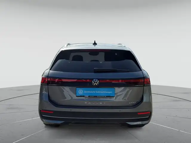 Volkswagen Passat view 7