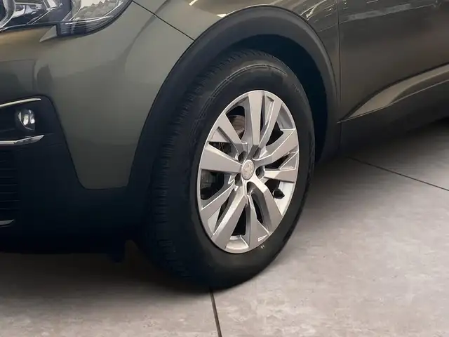 Peugeot 3008 view 15