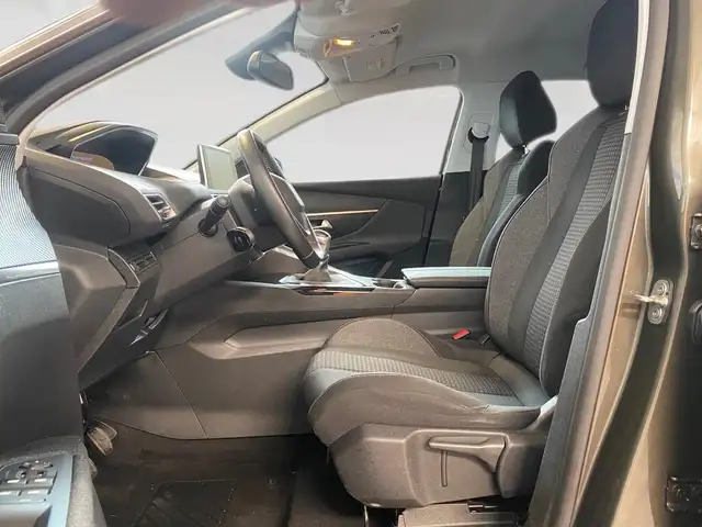 Peugeot 3008 view 7