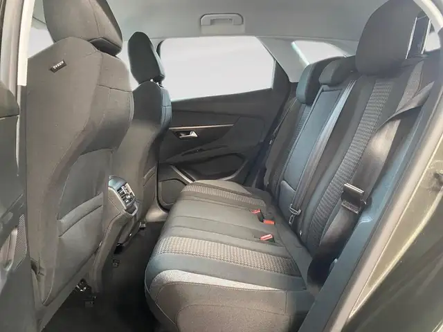 Peugeot 3008 view 8