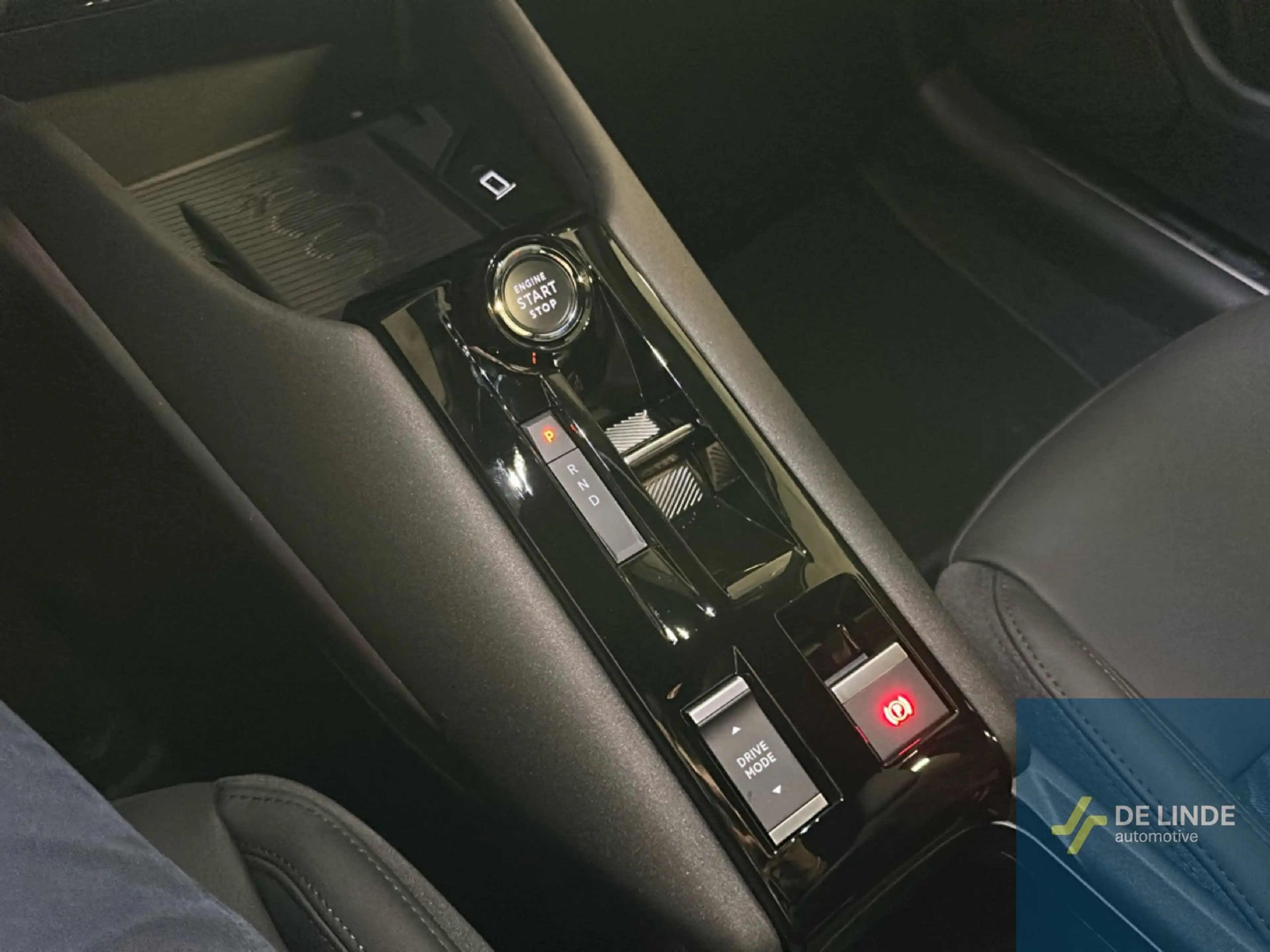 Alfa Romeo Junior 1.2 Hybrid 145 eDCT6 Ibrida — photo 15
