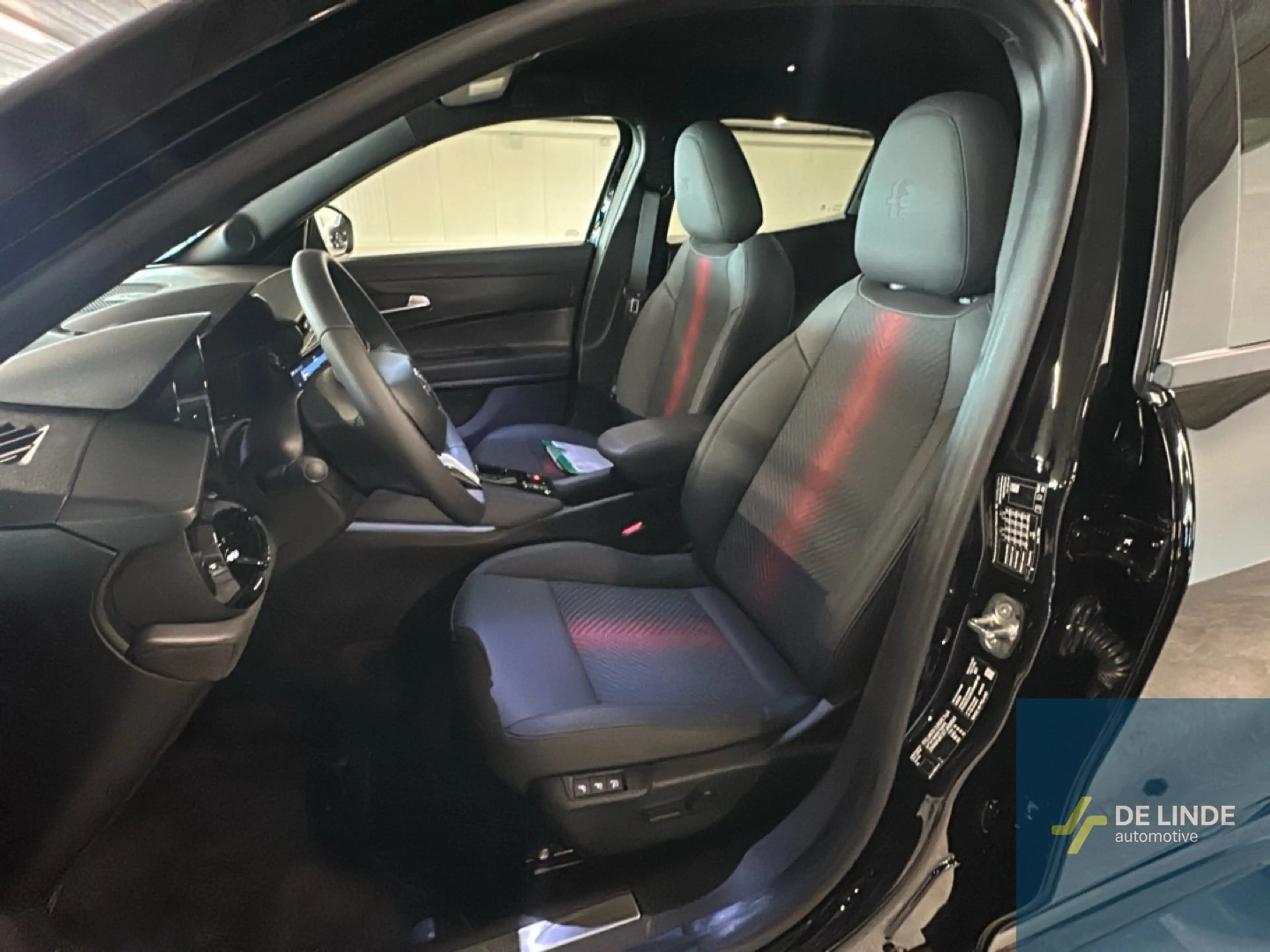 Alfa Romeo Junior 1.2 Hybrid 145 eDCT6 Ibrida — photo 10