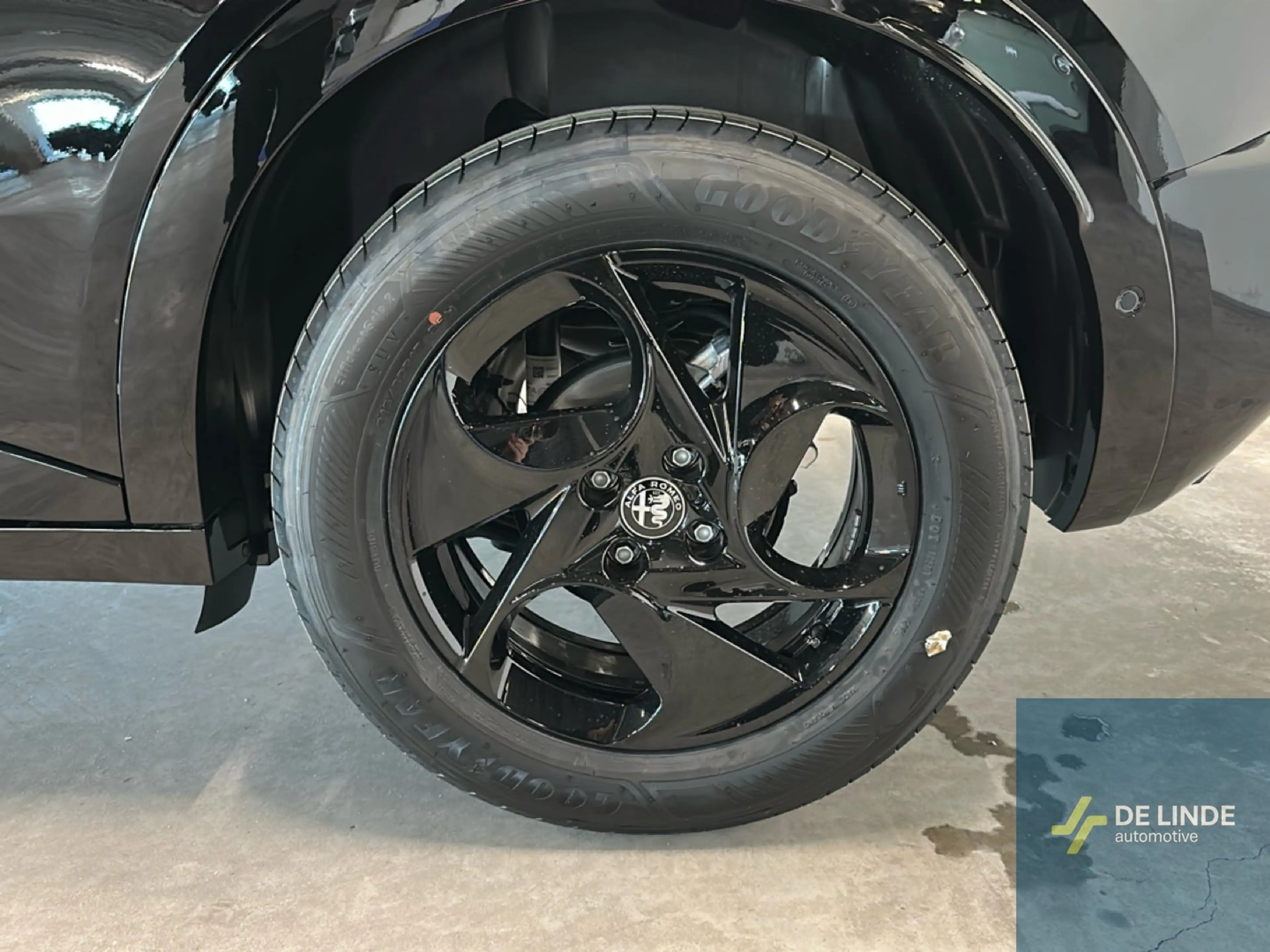 Alfa Romeo Junior 1.2 Hybrid 145 eDCT6 Ibrida — photo 8
