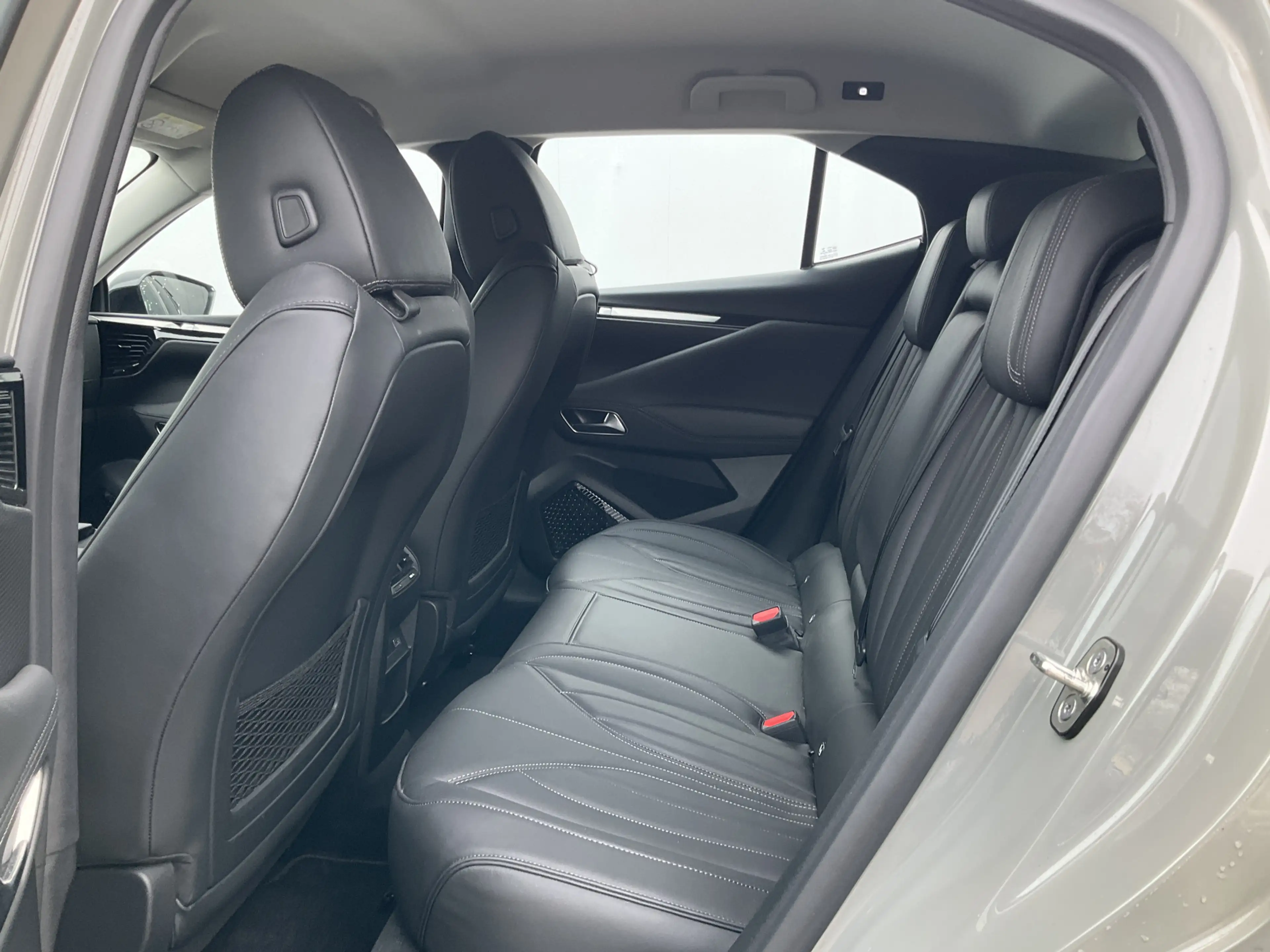 DS Automobiles DS 4 1.6 HYbrid 225 Plug-in E-Tense Trocadero Stoel/Stu — photo 15