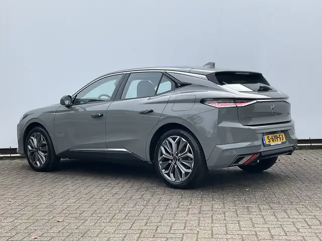 DS Automobiles DS 4 view 2