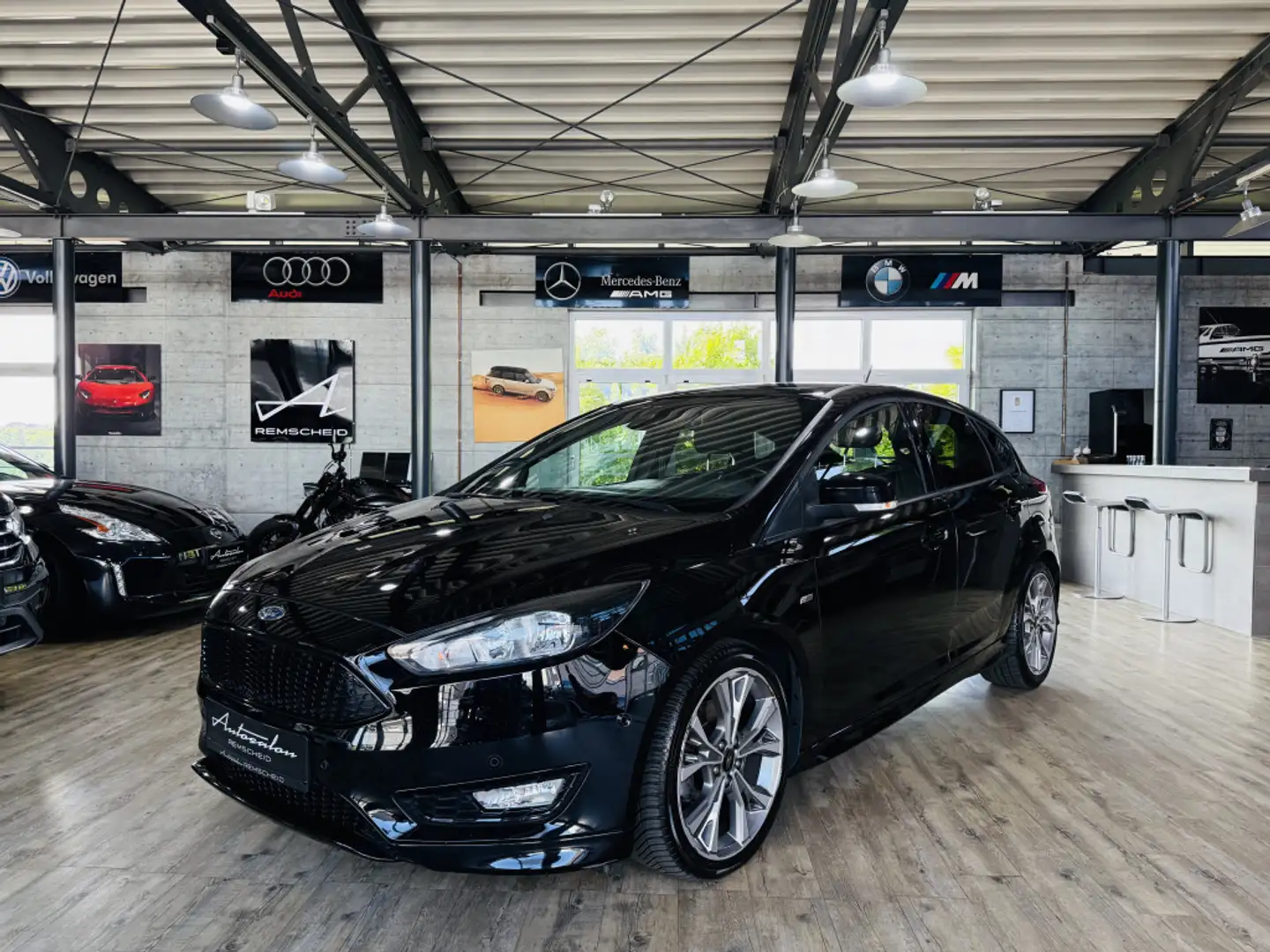 Ford Focus 1.5 Eco Boost ST-Line Autom.*LED*KAM.*NAVI Schwarz - 1