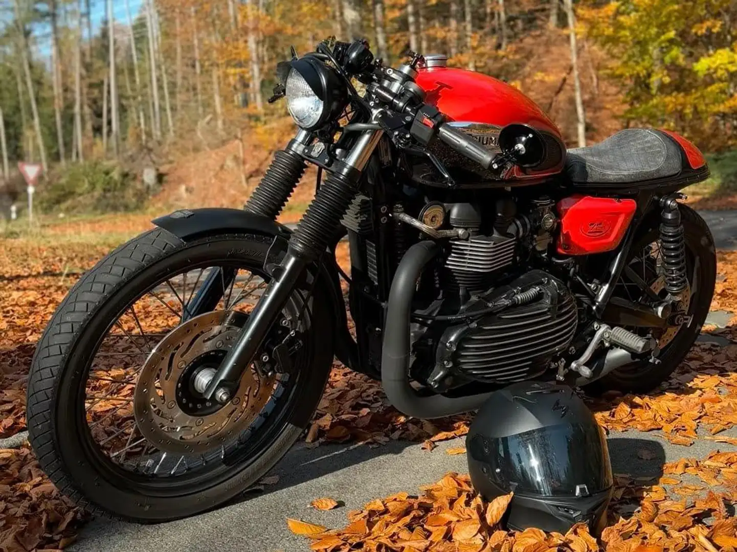 Triumph Bonneville T100 Rosso - 1