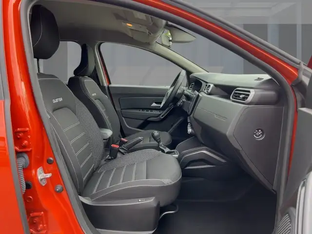 Dacia Duster view 8