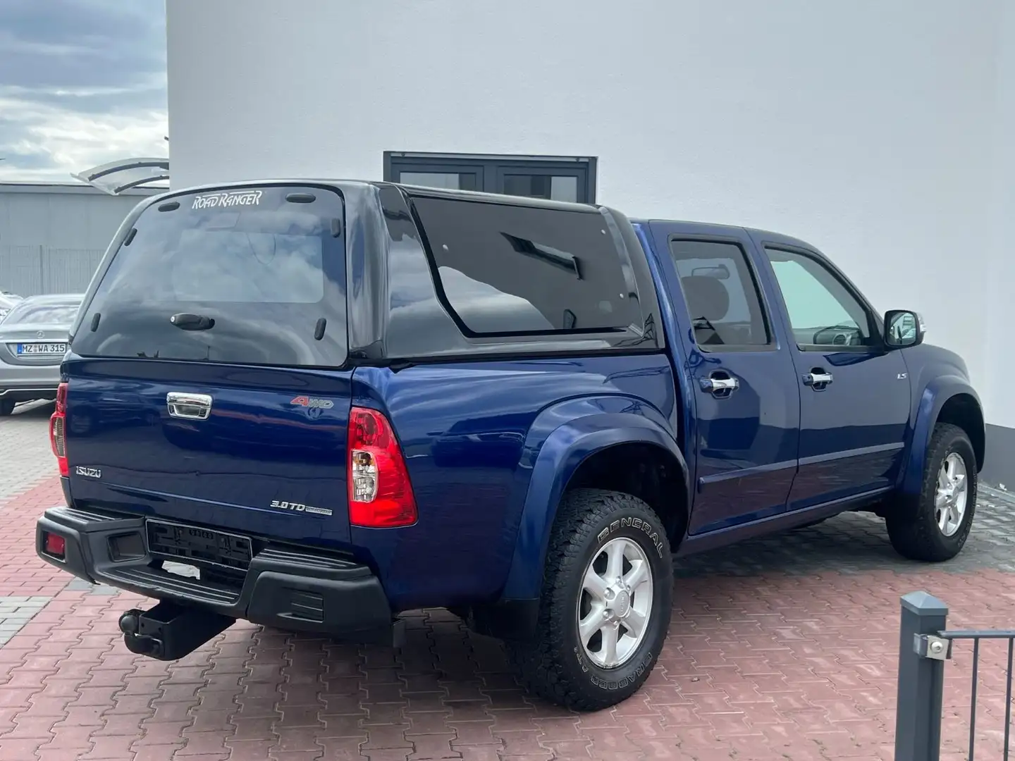 Isuzu D-Max Doppelkabine Custom 3.0TD*HARDTOP*AUTOM* Azul - 2