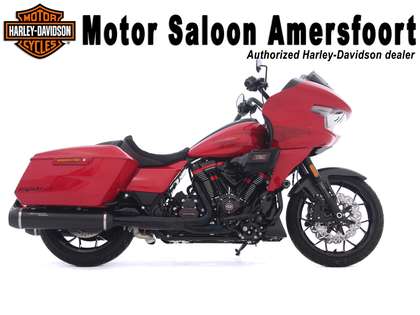 Harley-Davidson Road Glide FLTRXSTSE CVO ST FLTRXSTS
