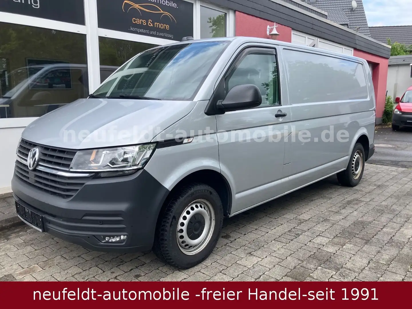 Volkswagen T6 Transporter T6.1 Kasten lang DSG Standhzg NAVI PDC 1.Hand Argintiu - 1