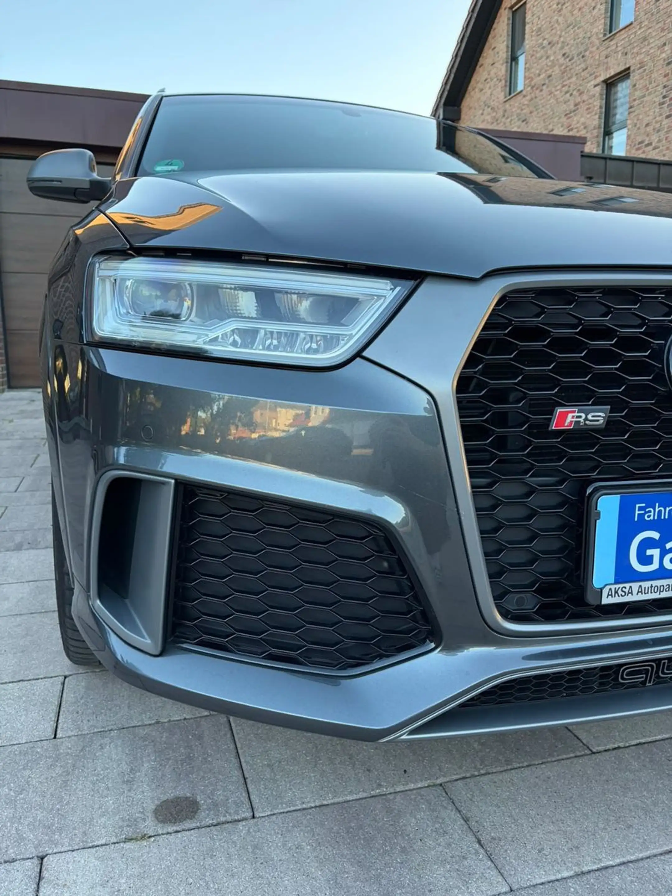 Audi RS Q3 RS Q3 2.5 TFSI quattro performance — photo 3