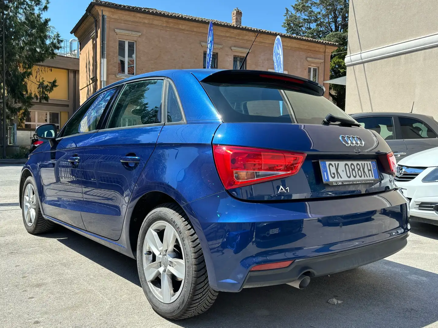 Audi A1 Sportback 1.4 tdi Design Bleu - 2