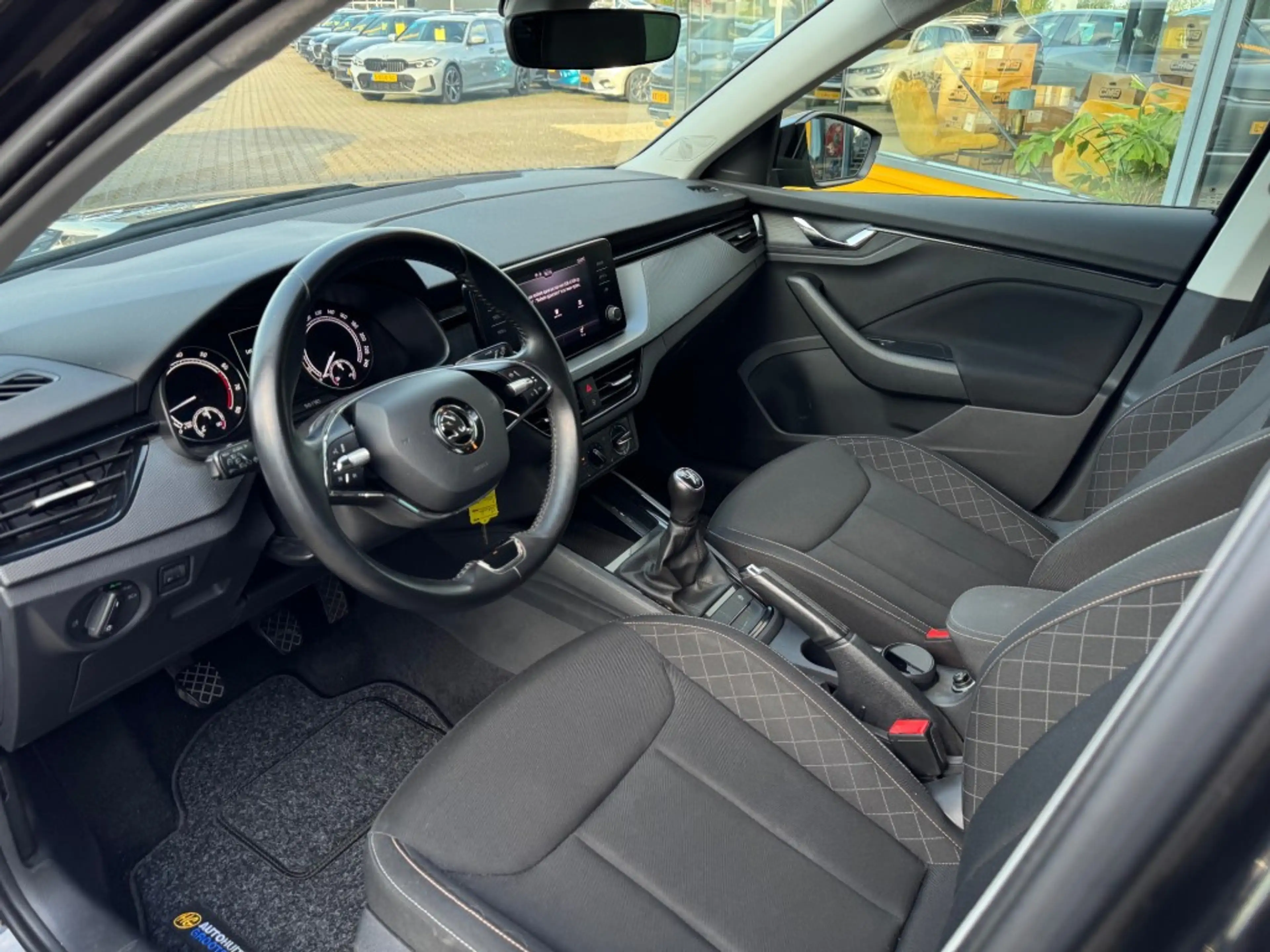 Skoda Kamiq 1.0 TSI Style - stoelverwarming - apple carplay/an — photo 10